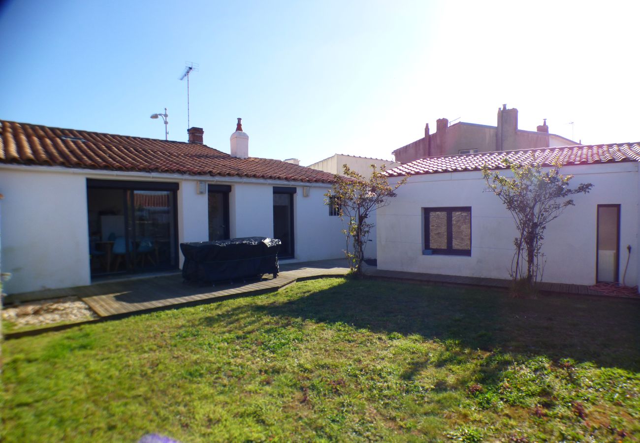 Maison à Les Sables-d´Olonne - Maison au calme avec jardin - WIFI LS06012