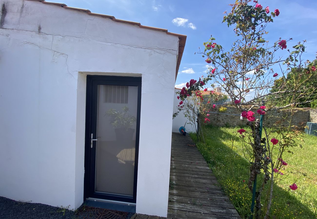 Maison à Les Sables-d´Olonne - Maison au calme avec jardin - WIFI LS06012