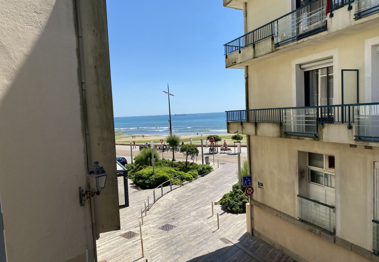 Appartement à Les Sables-d´Olonne - Appartement 2* rénové aperçu mer remblai LS0408